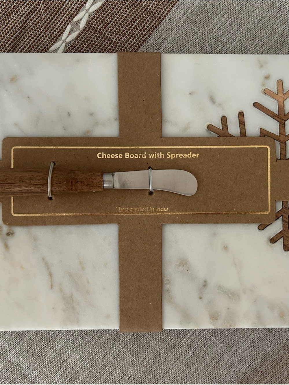 Crate & Barrel Marble Snowflake Cheese Board with Wood Spreader *NEW